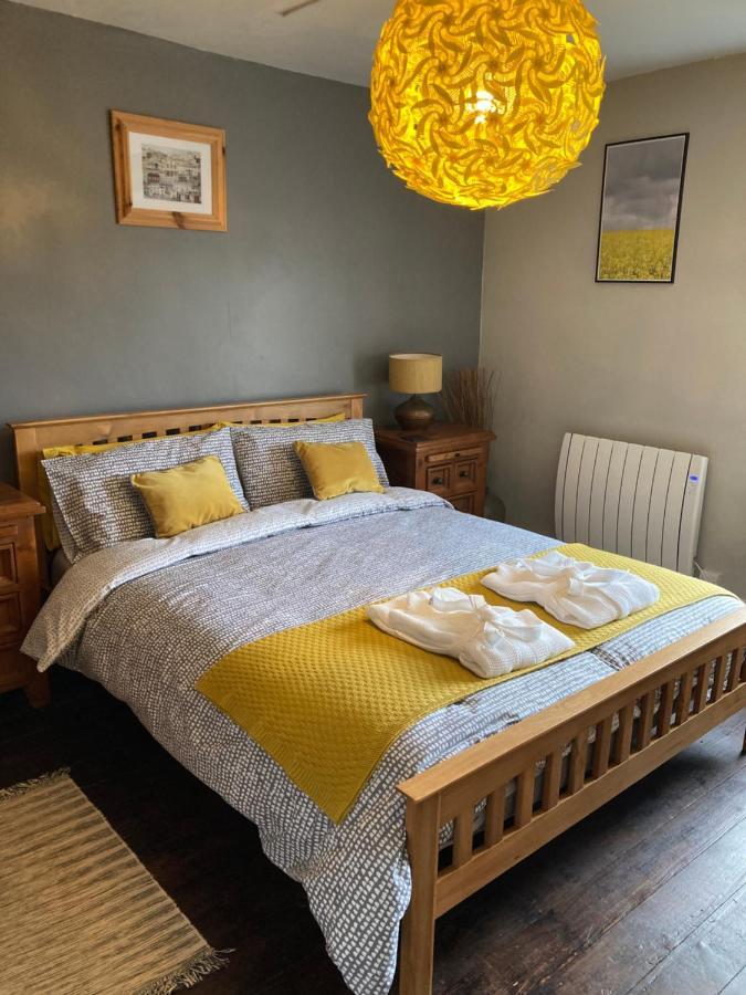 Top Floor At Cantref House Brecon Esterno foto