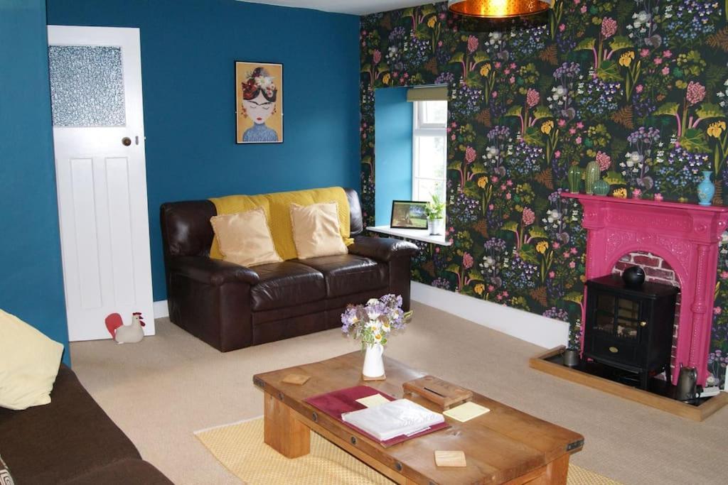 Top Floor At Cantref House Brecon Esterno foto