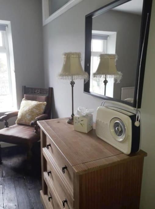 Top Floor At Cantref House Brecon Esterno foto