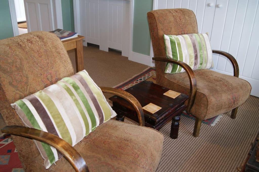 Top Floor At Cantref House Brecon Esterno foto