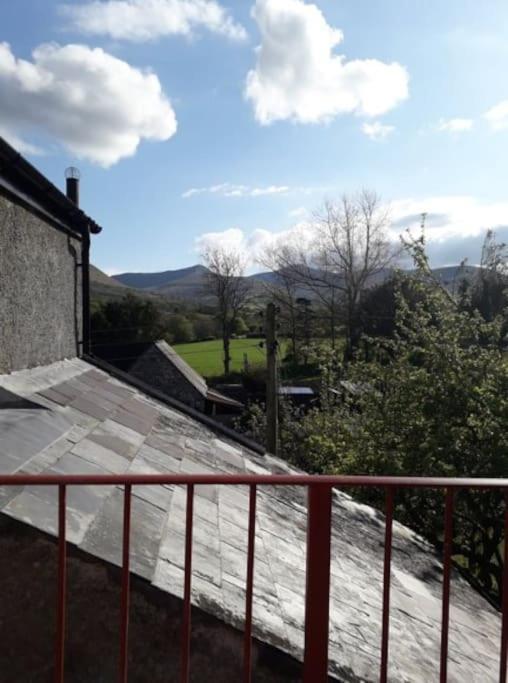 Top Floor At Cantref House Brecon Esterno foto