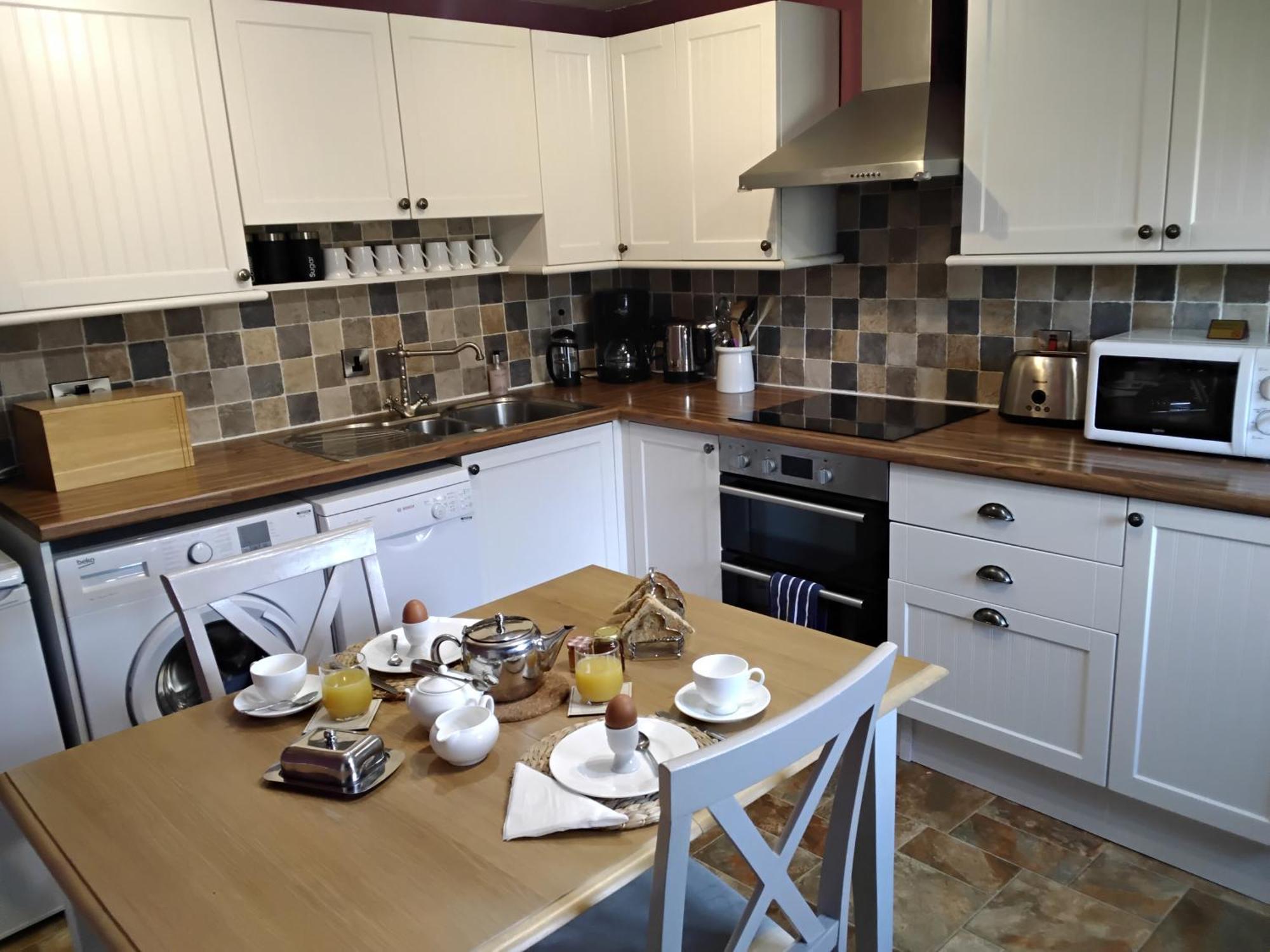 Top Floor At Cantref House Brecon Esterno foto